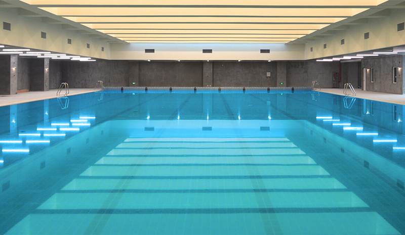 大学游泳馆设备安装