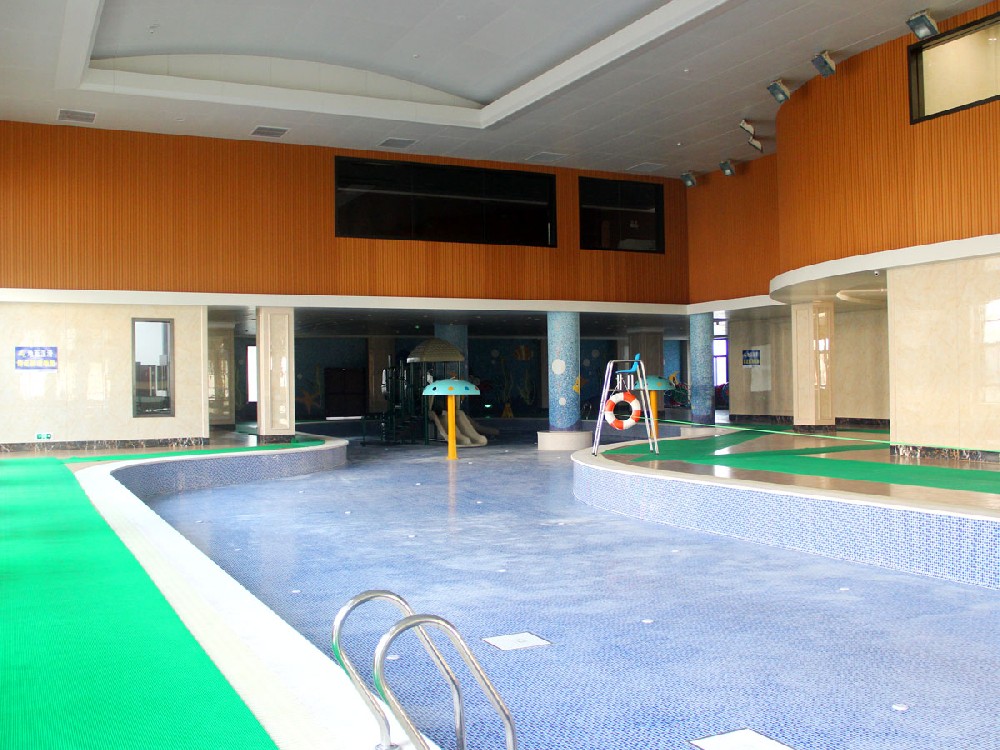 酒店游泳池设备安装